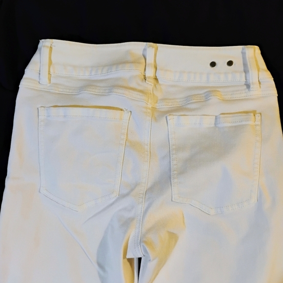 CAbi Size 6 Women's White Skinny Jeans - Picture 7 of 7